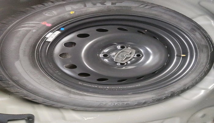 2025 Maruti FRONX DELTA PLUS 1.2L AGS, Petrol, Automatic, 15,463 km, tyre