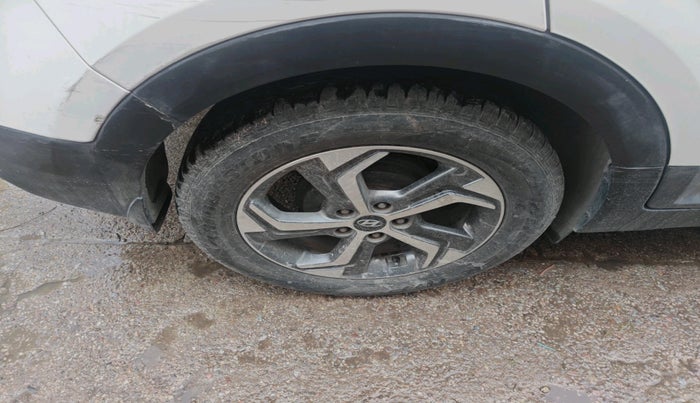 2018 Hyundai Creta SX 1.6 PETROL DUAL TONE, Petrol, Manual, 73,165 km, tyre