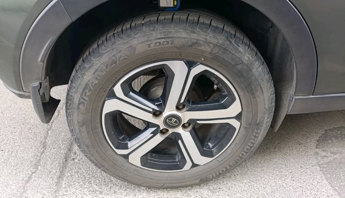 2021 Tata NEXON XZA PLUS SUNROOF PETROL, Petrol, Automatic, 75,543 km, tyre