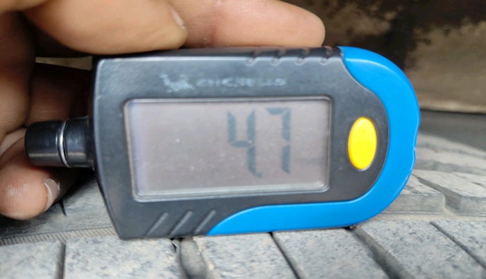 2012 Toyota Fortuner 3.0 4X2 AT, Diesel, Automatic, 75,812 km, tyre