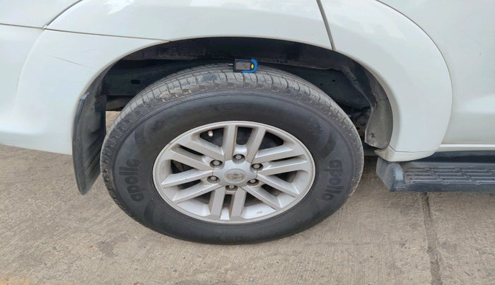 2012 Toyota Fortuner 3.0 4X2 AT, Diesel, Automatic, 75,812 km, tyre