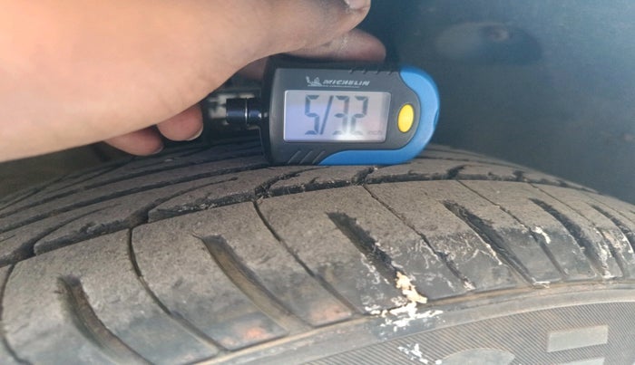 2011 Skoda Fabia ELEGANCE 1.2 TDI, Diesel, Manual, 82,917 km, tyre