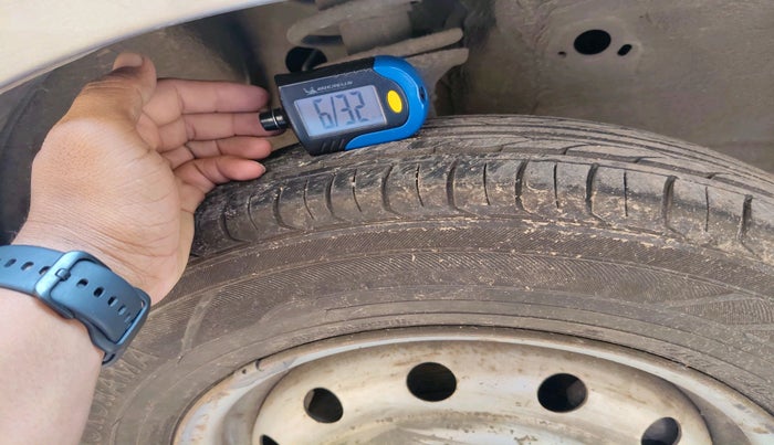 2014 Maruti Wagon R 1.0 LXI, Petrol, Manual, 87,444 km, tyre