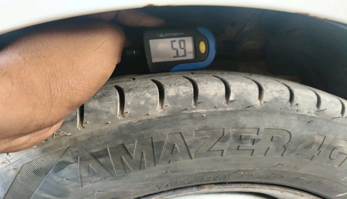 2013 Hyundai Eon D-LITE+, Petrol, Manual, 89,907 km, tyre