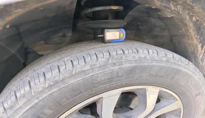 2016 Nissan Terrano XL D PLUS, Diesel, Manual, 1,57,388 km, tyre