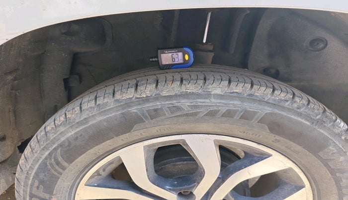 2016 Nissan Terrano XL D PLUS, Diesel, Manual, 1,57,388 km, tyre