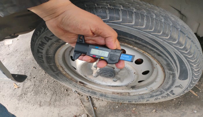 2011 Maruti Wagon R 1.0 LXI, Petrol, Manual, 66,043 km, tyre