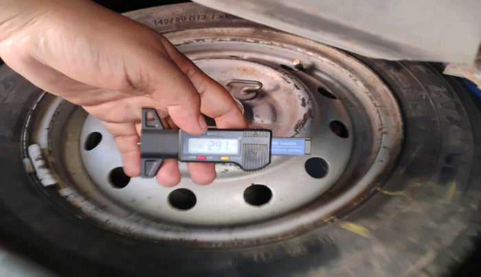 2011 Maruti Wagon R 1.0 LXI, Petrol, Manual, 66,043 km, tyre