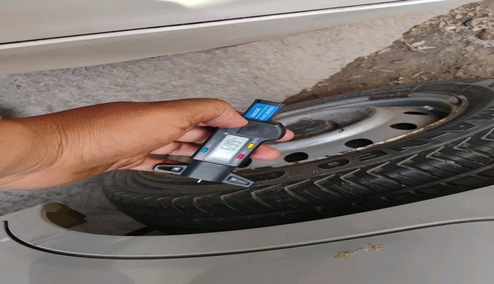 2011 Maruti Wagon R 1.0 LXI, Petrol, Manual, 66,043 km, tyre