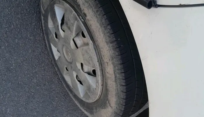 2013 Maruti Wagon R 1.0 LXI, Petrol, Manual, 46,713 km, tyre