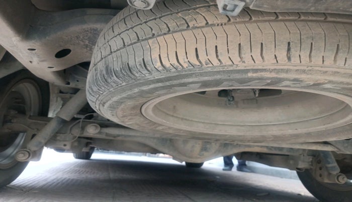 2017 Toyota Innova Crysta 2.4 ZX 7 STR, Diesel, Manual, 1,12,908 km, tyre