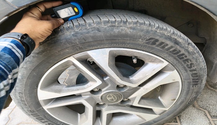 2023 Tata TIGOR XZA PLUS PETROL, Petrol, Automatic, 27,520 km, tyre