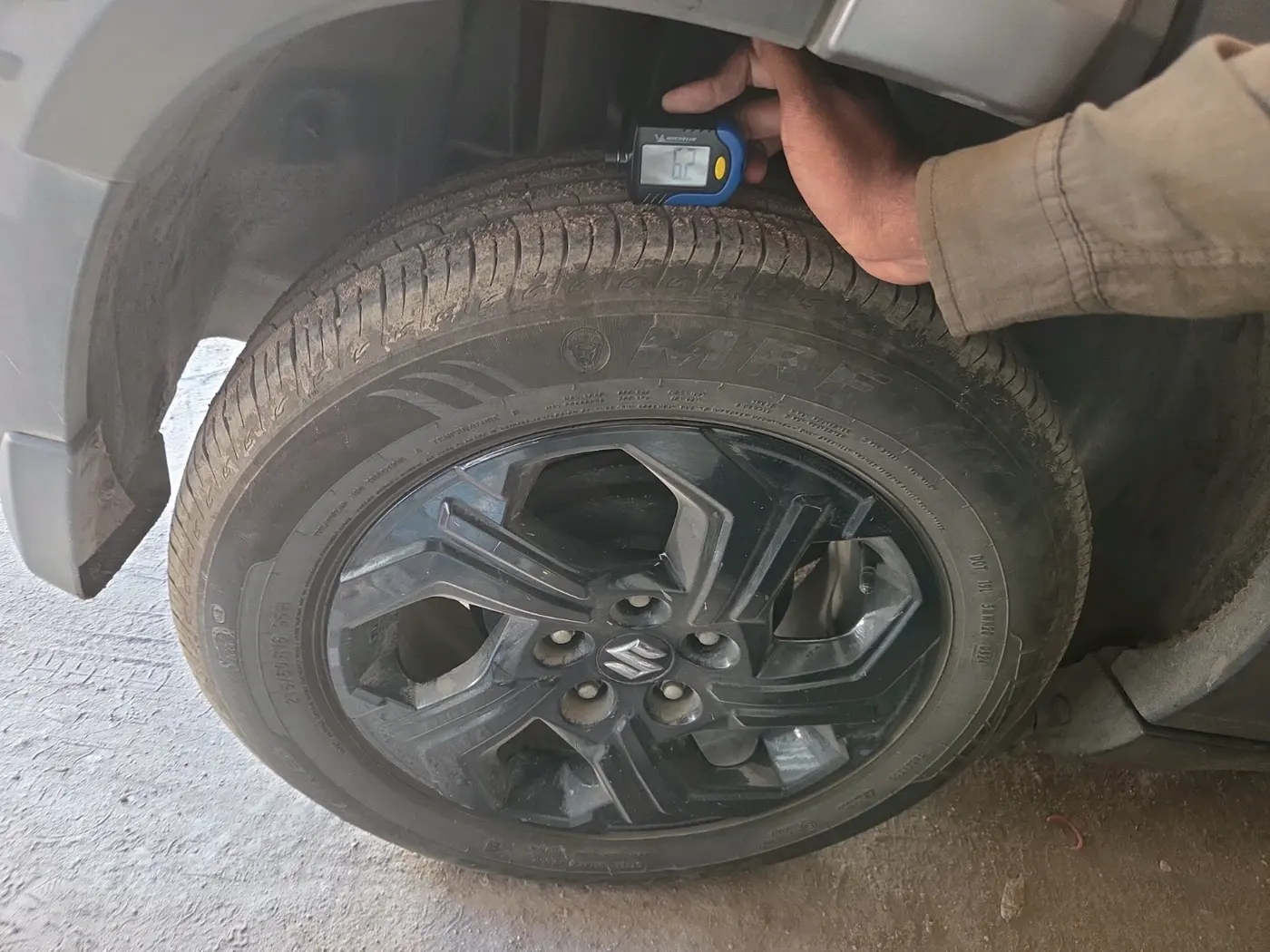 2024 Maruti BREZZA ZXI S-CNG, CNG, Manual, 12,719 km, tyre