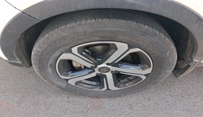 2023 Tata NEXON XZ PLUS PETROL, Petrol, Manual, 61,178 km, tyre