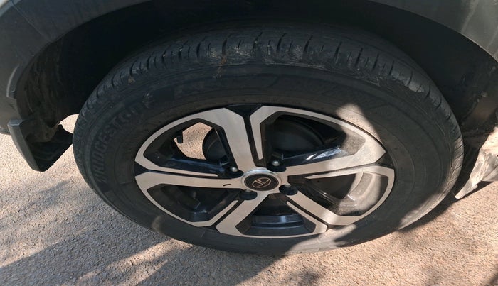 2023 Tata NEXON XZ PLUS PETROL, Petrol, Manual, 61,178 km, tyre