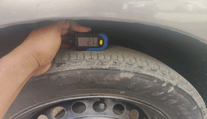 2019 Maruti Baleno DELTA PETROL 1.2, CNG, Manual, 64,974 km, tyre