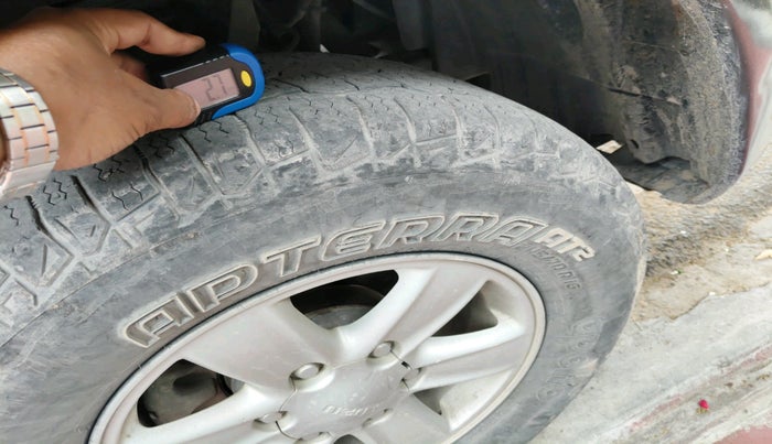 2017 ISUZU D-Max V Cross 4*4 MT, Diesel, Manual, 1,18,260 km, tyre