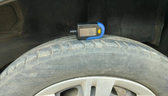 2017 Datsun Redi Go T (O), Petrol, Manual, 1,38,125 km, tyre