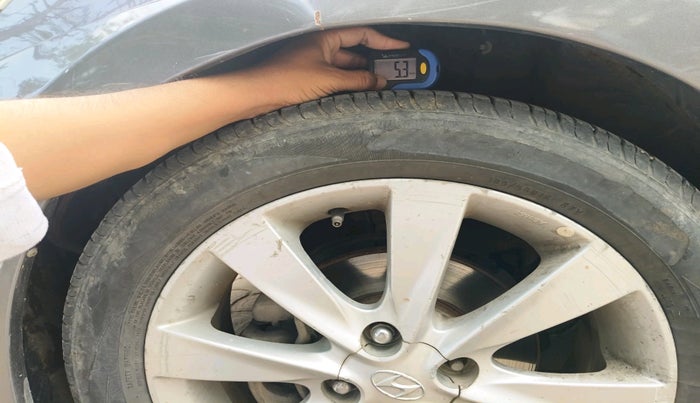 2013 Hyundai Verna FLUIDIC 1.6 CRDI SX, Diesel, Manual, 1,23,195 km, tyre