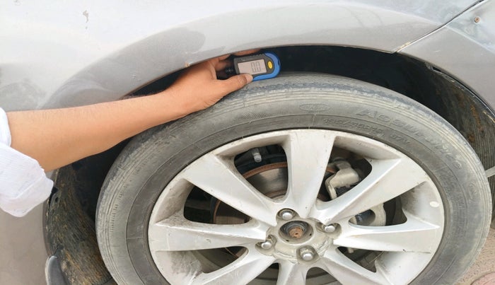 2013 Hyundai Verna FLUIDIC 1.6 CRDI SX, Diesel, Manual, 1,23,195 km, tyre