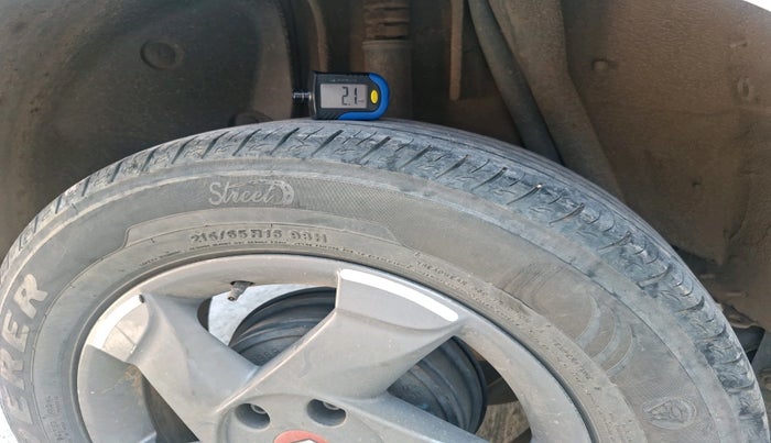 2015 Renault Duster RXL 85PS EXPLORE, Diesel, Manual, 1,37,220 km, tyre