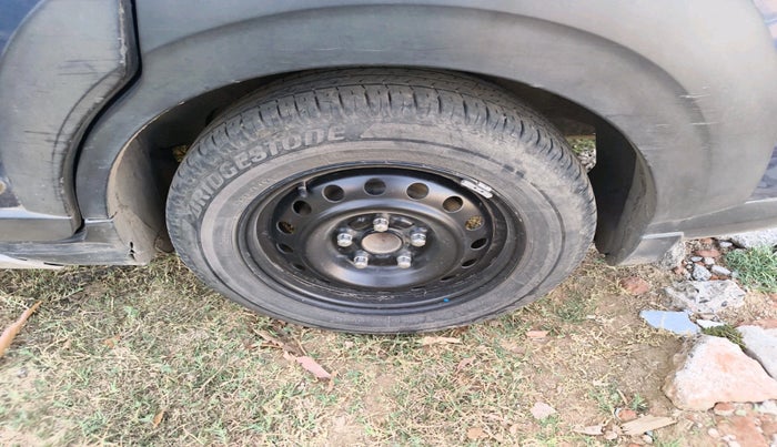 2019 Maruti XL6 ALPHA AT, Petrol, Automatic, 1,24,408 km, tyre