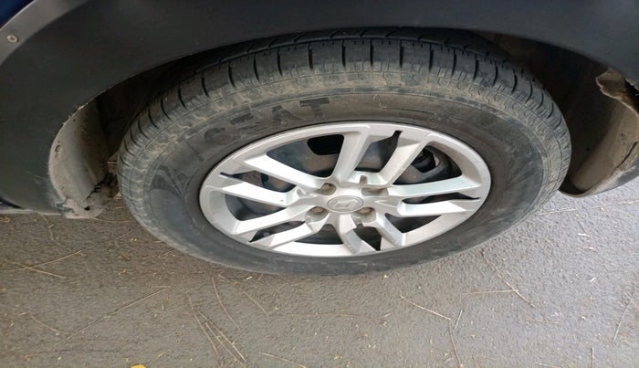 2020 Renault TRIBER RXL MT, Petrol, Manual, 2,24,178 km, tyre