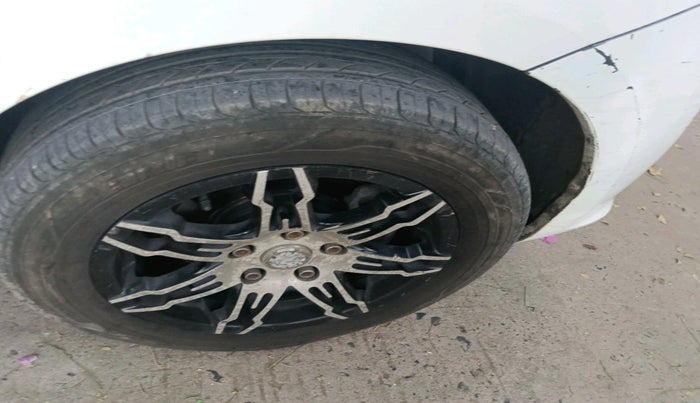 2012 Maruti Ertiga VDI, Diesel, Manual, 1,15,476 km, tyre