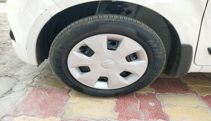 2025 Maruti New Wagon-R VXI 1.0, Petrol, Manual, 5,601 km, tyre