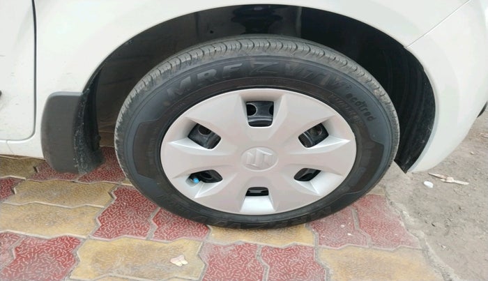 2025 Maruti New Wagon-R VXI 1.0, Petrol, Manual, 5,601 km, tyre