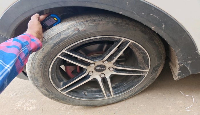 2017 Hyundai Creta SX 1.6 DIESEL, Diesel, Manual, 1,20,875 km, tyre