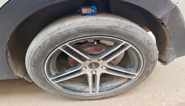 2017 Hyundai Creta SX 1.6 DIESEL, Diesel, Manual, 1,20,875 km, tyre