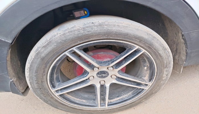 2017 Hyundai Creta SX 1.6 DIESEL, Diesel, Manual, 1,20,875 km, tyre