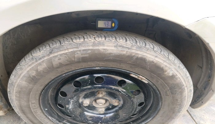 2012 Maruti Swift VXI, Petrol, Manual, 1,89,244 km, tyre