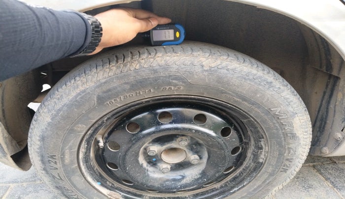 2012 Maruti Swift VXI, Petrol, Manual, 1,89,244 km, tyre