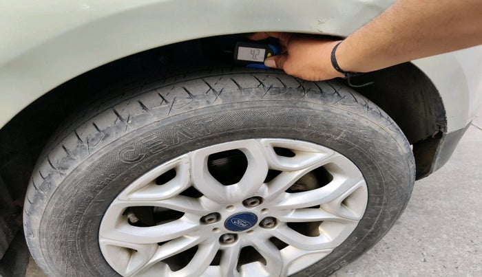 2015 Ford Ecosport TITANIUM 1.5L PETROL AT, Petrol, Automatic, 1,26,621 km, tyre