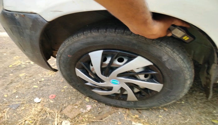 2012 Maruti Alto LXI, Petrol, Manual, 68,034 km, tyre