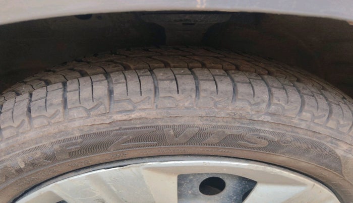 2018 Maruti Wagon R 1.0 VXI, Petrol, Manual, 1,72,742 km, tyre