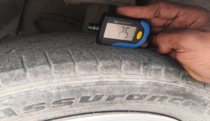 2019 Tata NEXON XM PETROL, Petrol, Manual, 52,219 km, tyre