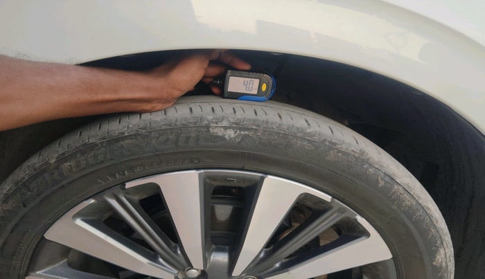 2025 Honda City 1.5L I-VTEC ZX, Petrol, Manual, 22,620 km, tyre