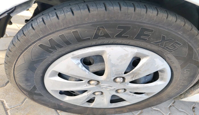 2012 Hyundai i10 SPORTZ 1.2 AT, CNG, Automatic, 84,332 km, tyre