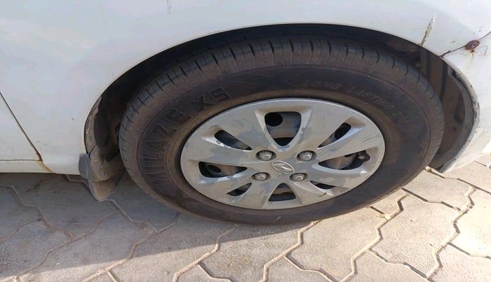 2012 Hyundai i10 SPORTZ 1.2 AT, CNG, Automatic, 84,332 km, tyre