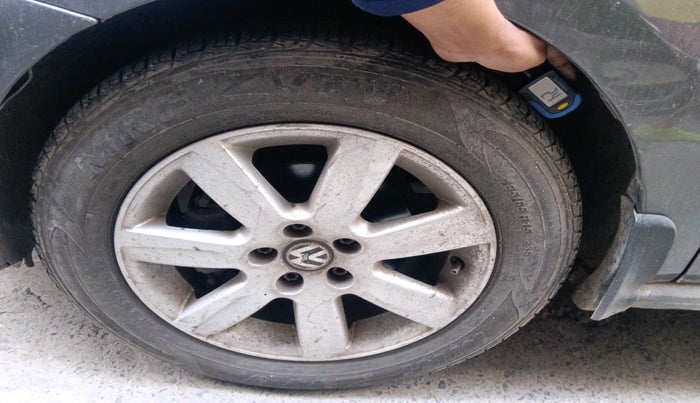 2011 Volkswagen Polo HIGHLINE1.2L, Petrol, Manual, 83,798 km, tyre