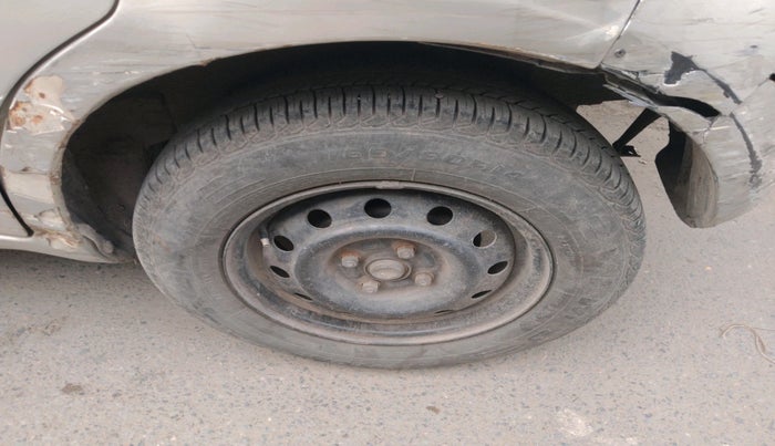 2012 Maruti Ritz VXI, Petrol, Manual, 1,14,646 km, tyre