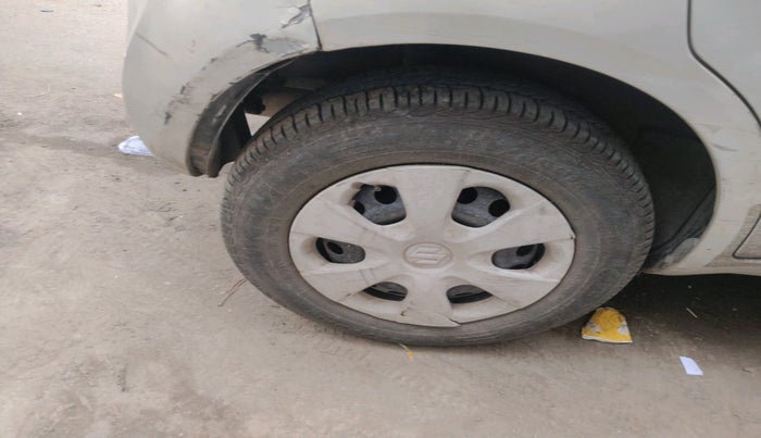 2012 Maruti Ritz VXI, Petrol, Manual, 1,14,646 km, tyre