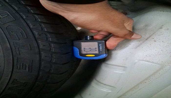 2015 Skoda Octavia ELEGANCE 2.0 TDI AT, Diesel, Automatic, 1,42,598 km, tyre