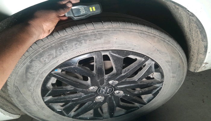 2024 Maruti Dzire ZXi CNG, CNG, Manual, 35,909 km, tyre