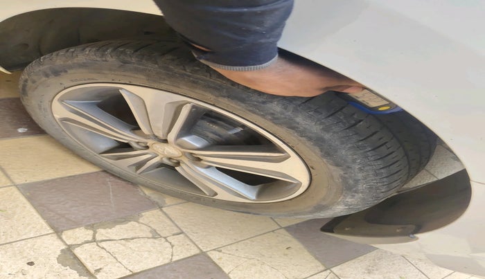 2019 Hyundai Verna 1.6 VTVT SX O, Petrol, Manual, 22,834 km, tyre