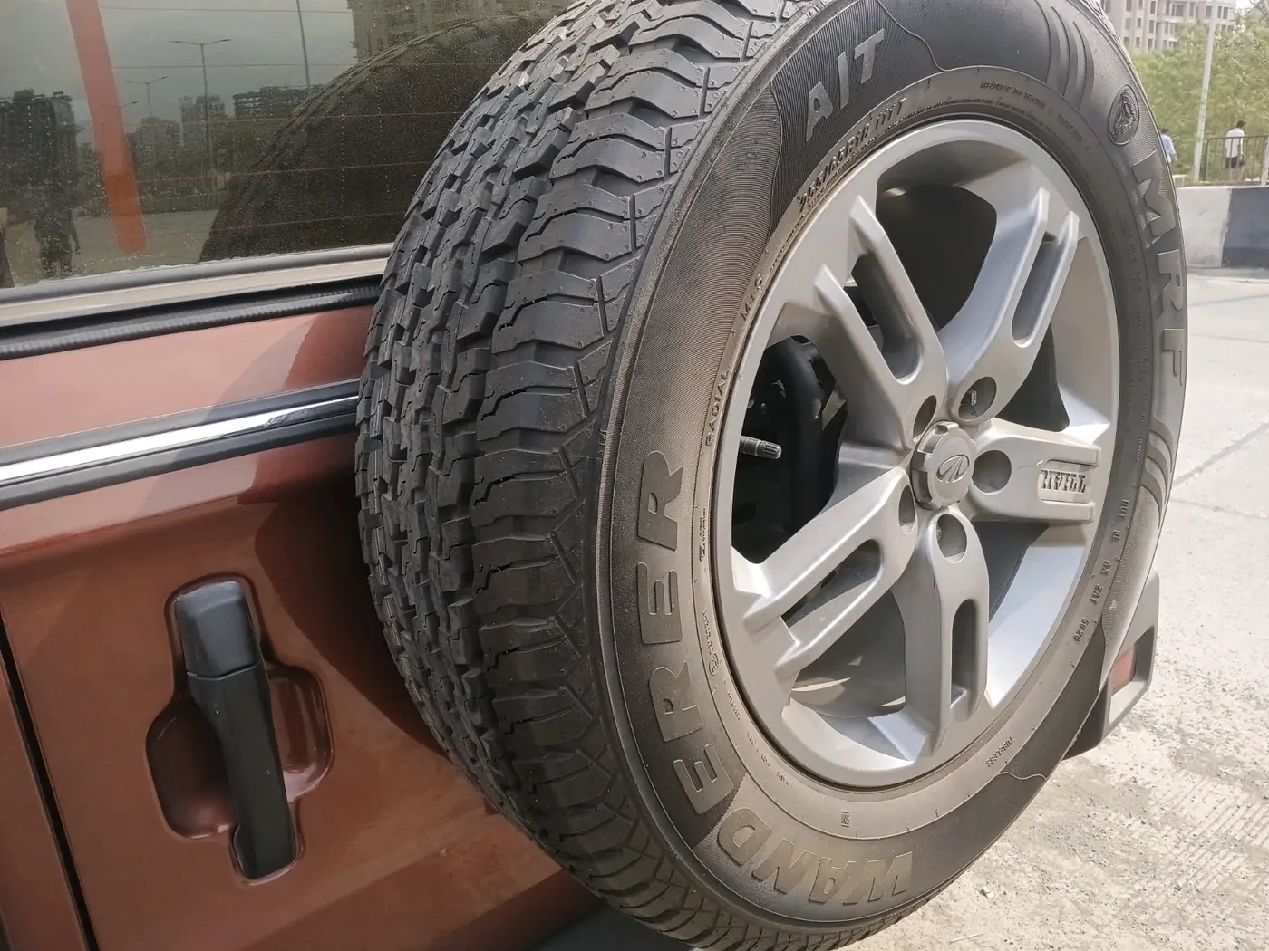 2020 Mahindra Thar LX HARD TOP 4WD MT, Diesel, Manual, 95,750 km, tyre