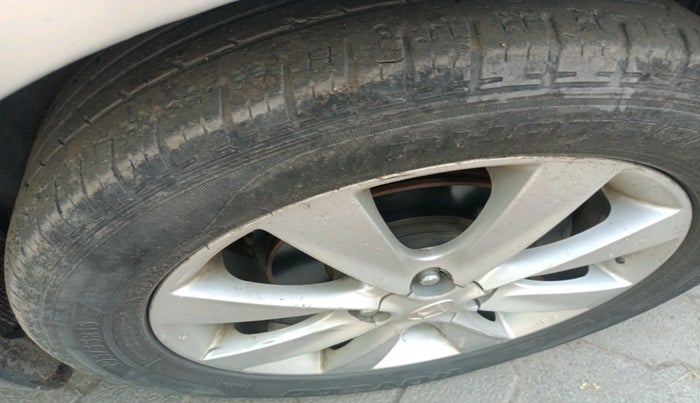 2012 Hyundai Verna FLUIDIC 1.6 VTVT SX, Petrol, Manual, 68,706 km, tyre